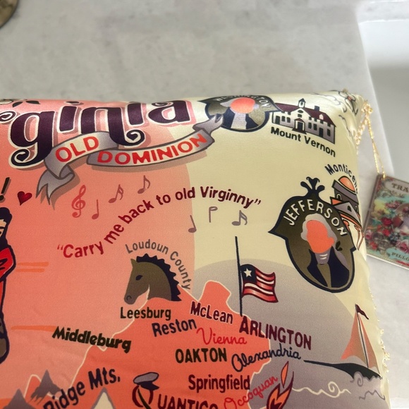 Catstudio silk pillow Virginia, rare, depicts the 1930’s, original design, nwt, - Picture 2 of 4